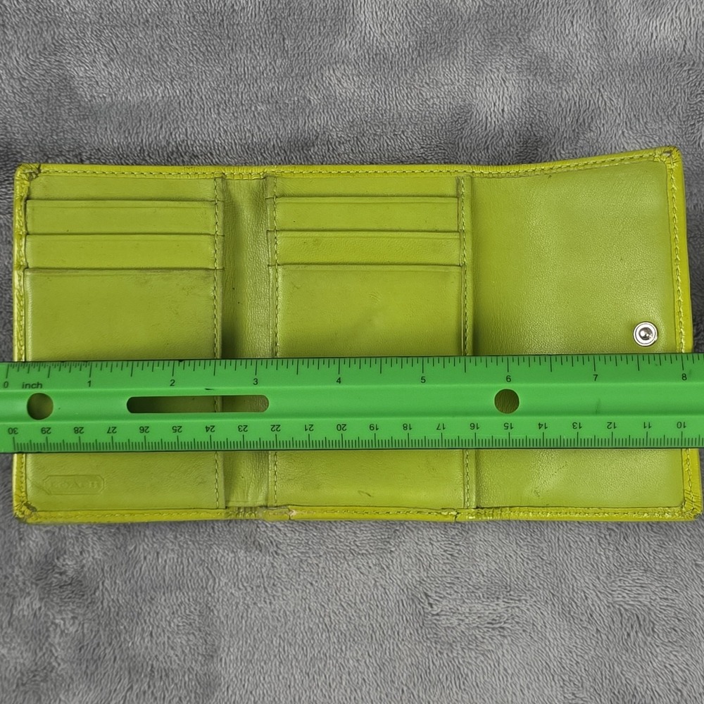 Vintage Coach TriFold Wallet Signature Canvas And Lime-Green Leather - Picture 5 of 13